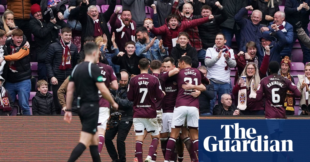 Ten-man Celtic miss chance to go top as Grant and Shankland earn Hearts win | Scottish Premiership
