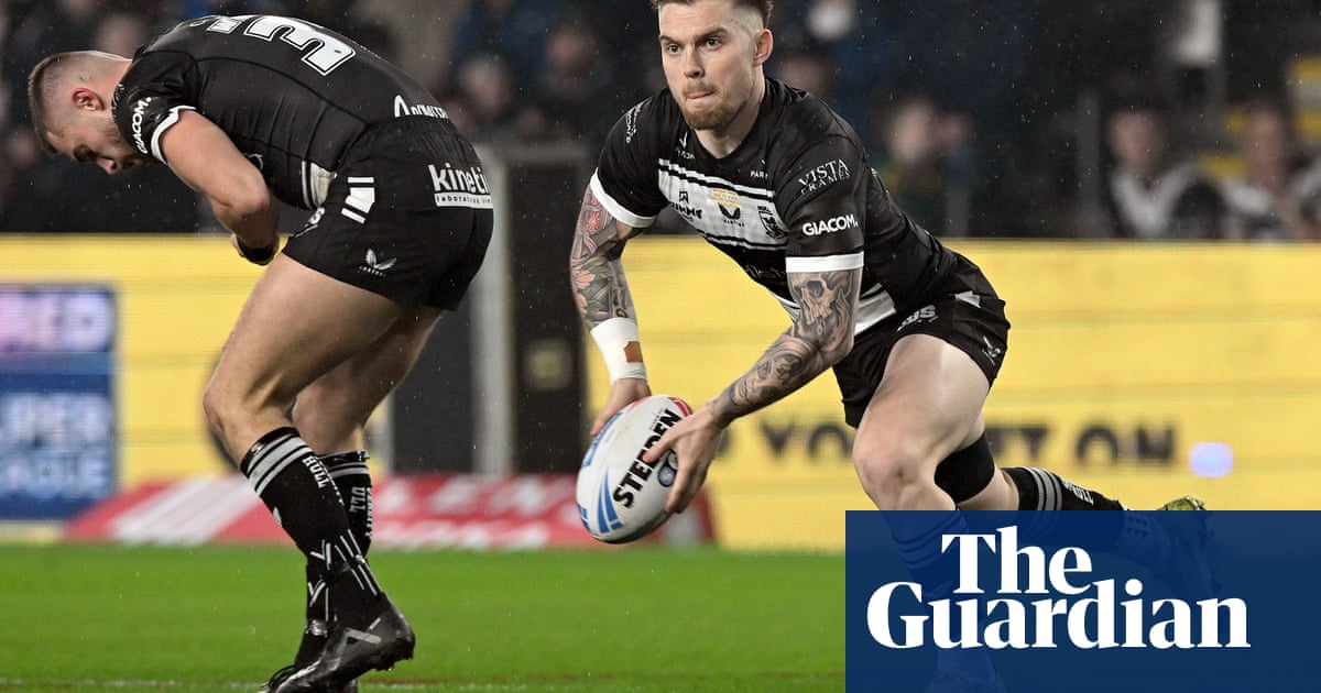 Morgan Smith’s late try gives Hull victory and denies spirited Broncos | Super League