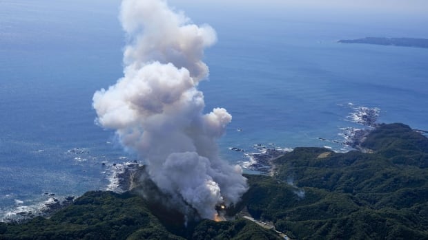 Japan’s 1st private-sector rocket launch attempt explodes shortly after takeoff