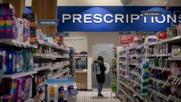 Corporate pressure led Shoppers Drug Mart staff to bill for unnecessary medication reviews, pharmacists say
