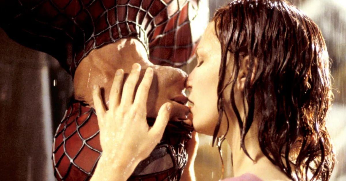 Spider-Man’s Kirsten Dunst Reflects on How “Miserable” It Was Filming Iconic Kiss