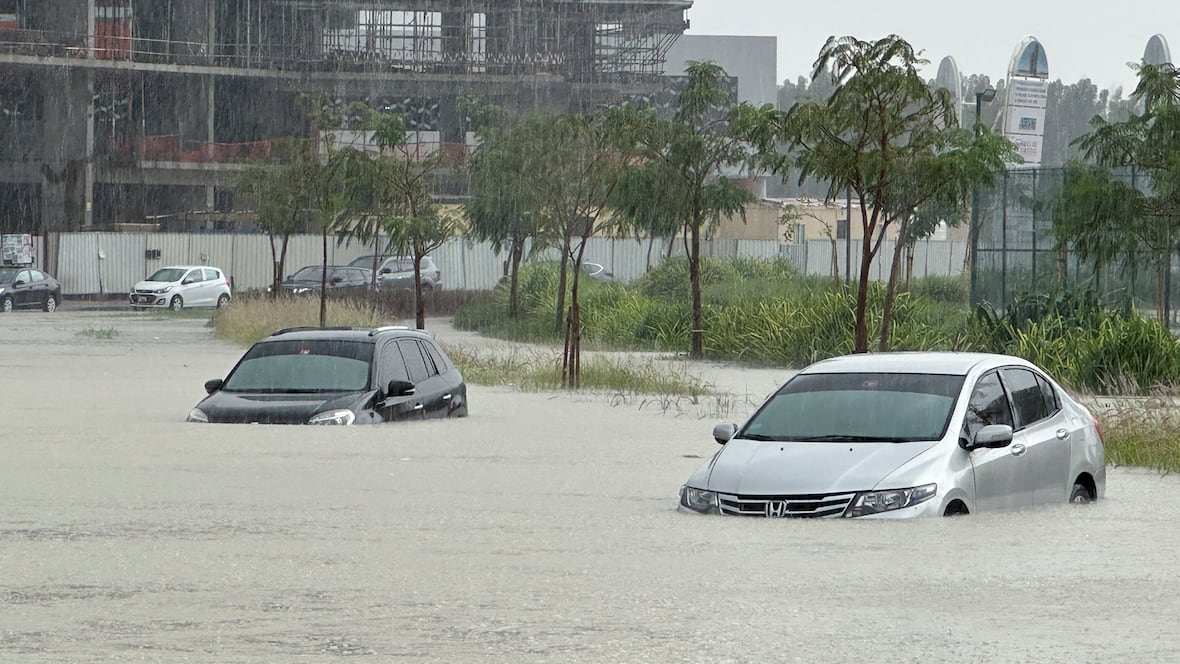Heavy rains, flash floods sweep through Dubai