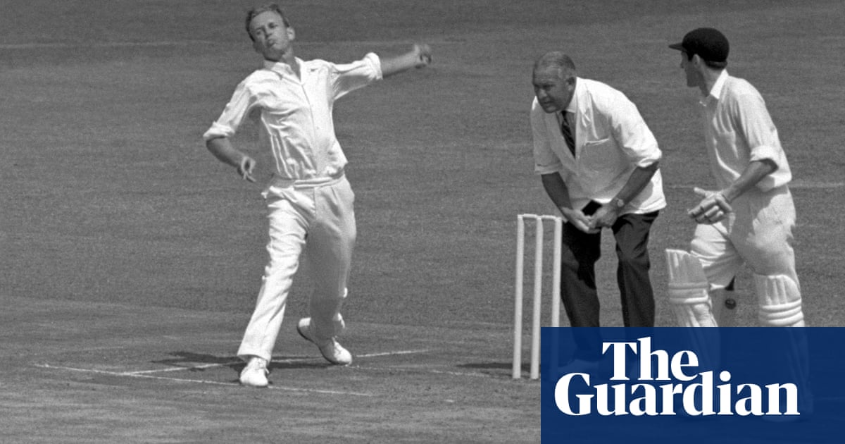 Derek Underwood, England’s greatest spin bowler, dies aged 78 | Cricket