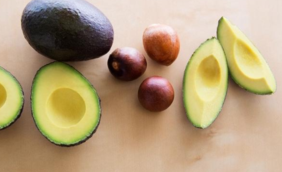 Don’t Throw Away Avacado Seeds, Use Them For These Health Benefits Instead
