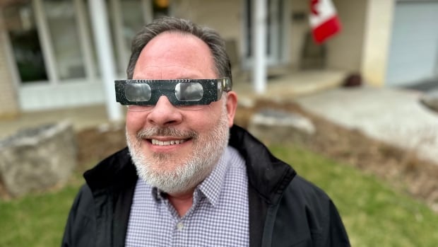 Diagnosed with cancer, this Hamilton man didn't expect to live past 55. The solar eclipse will mark his 60th
