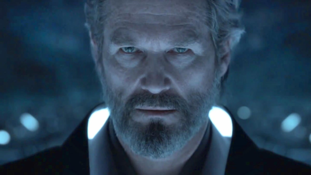 Tron Ares Reveals The Return of Jeff Bridges in New Set Photo