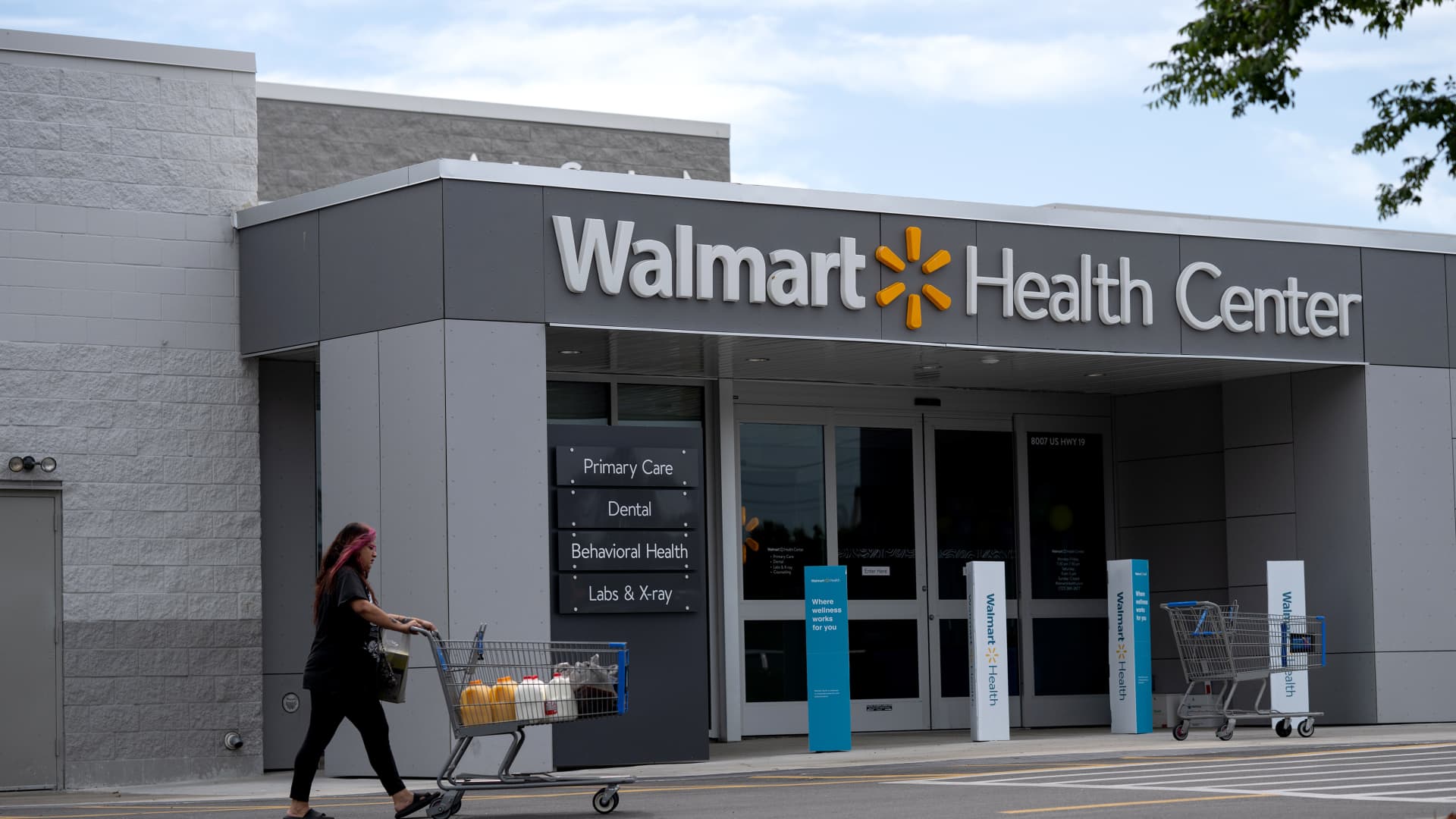 Why Walmart, Walgreens, CVS health clinic experiment is struggling
