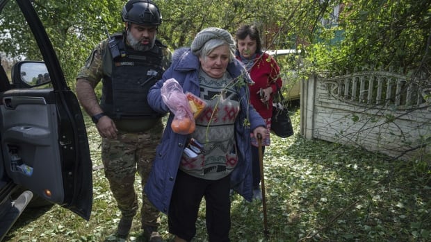 Residents of northeast Ukraine flee latest Russian advance
