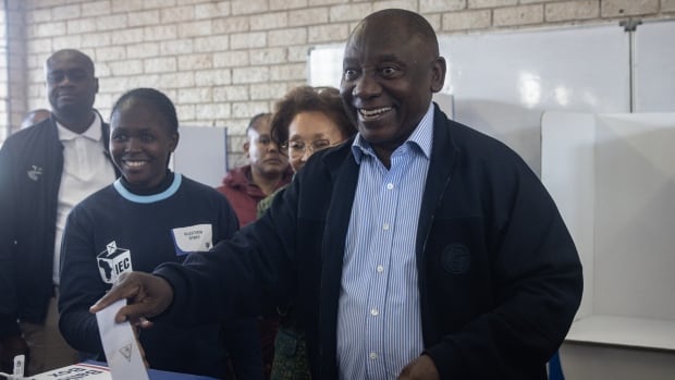 South Africa: corruption, crime and jobs top issues as voters go to polls