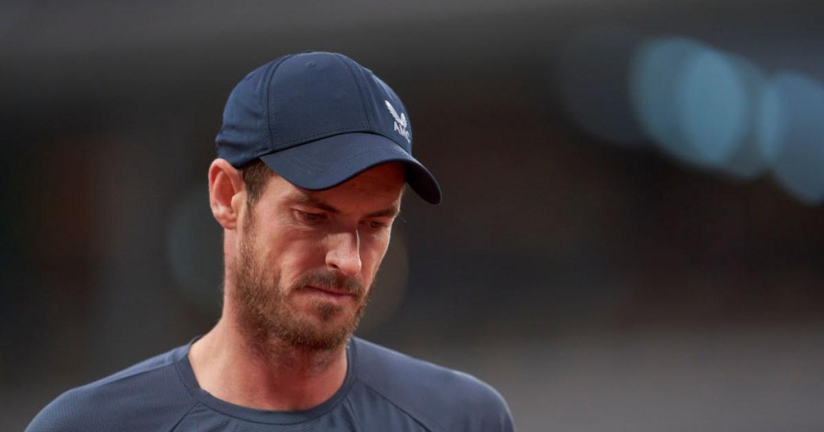 Andy Murray out of French Open after straight sets defeat to Stan Wawrinka