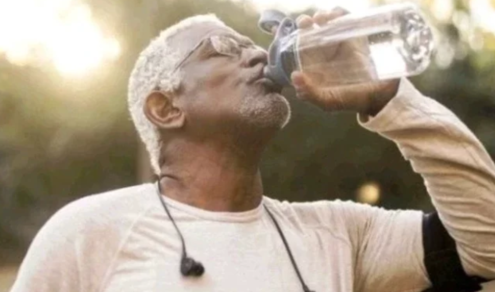 Never Drink Water During These Times No Matter How Thirsty You Are