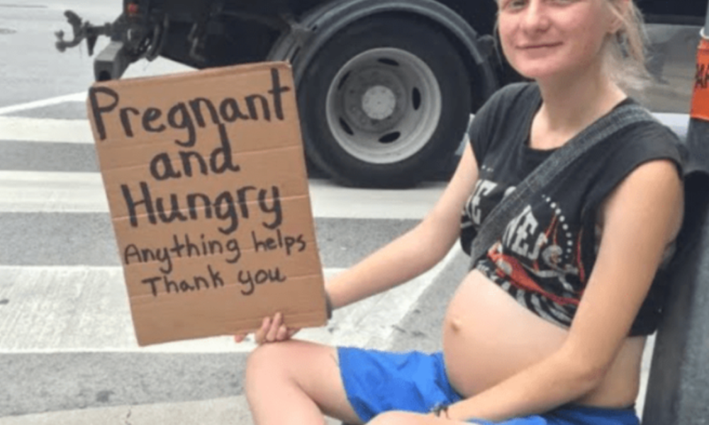 Pregnant Beggar Was Asking for Help, But Then One Woman Followed Her And Discovered The Unexpected