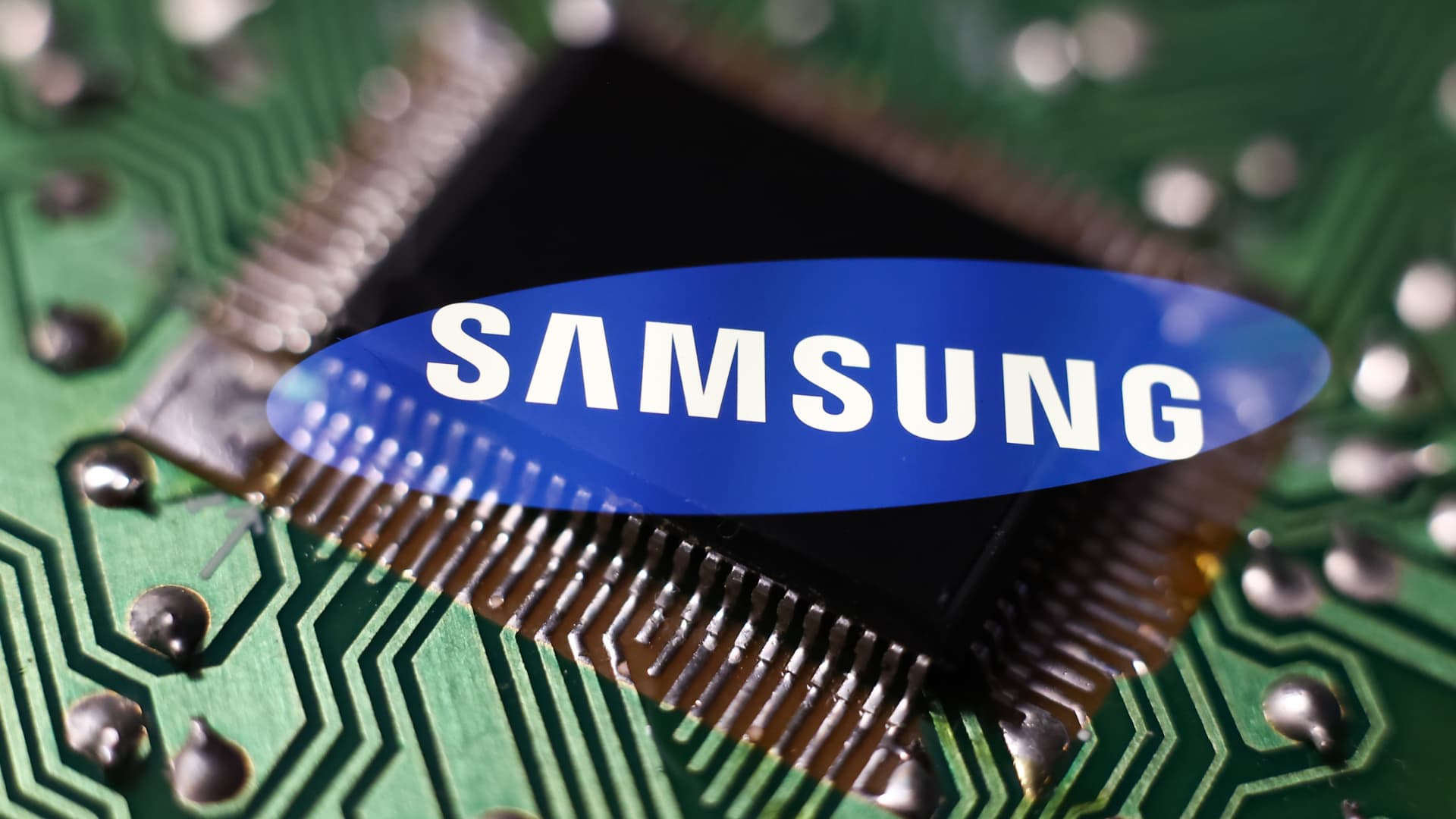 Samsung Electronics names new semiconductor chief as AI chip race heats up