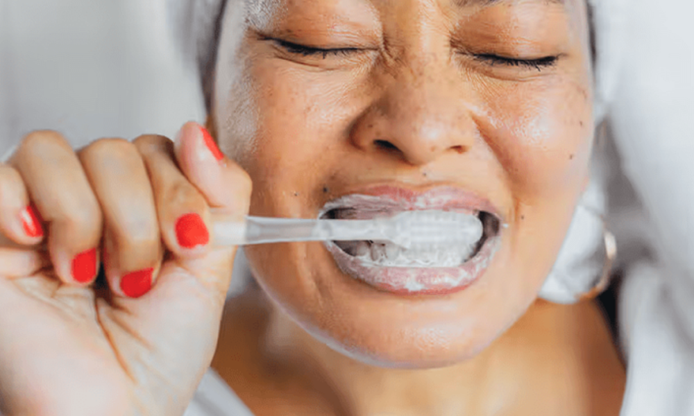 Silence Killer Signs You Can Recognize While Brushing Your Teeth – Everything You Need To Know