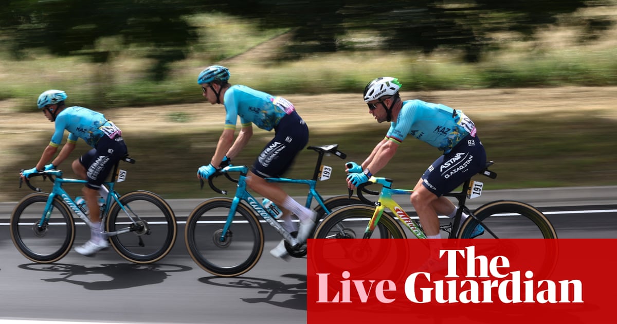 Tour de France 2024: Mark Cavendish struggling on gruelling first stage – live | Tour de France 2024