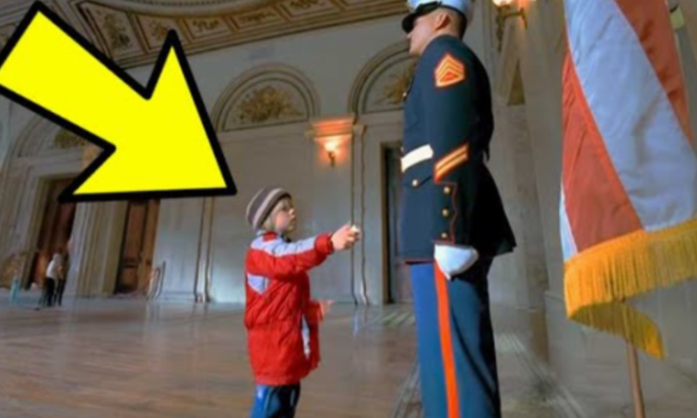 Boy Slipped Marine a Secret Note. He Read It And Immediately Called For Backup!