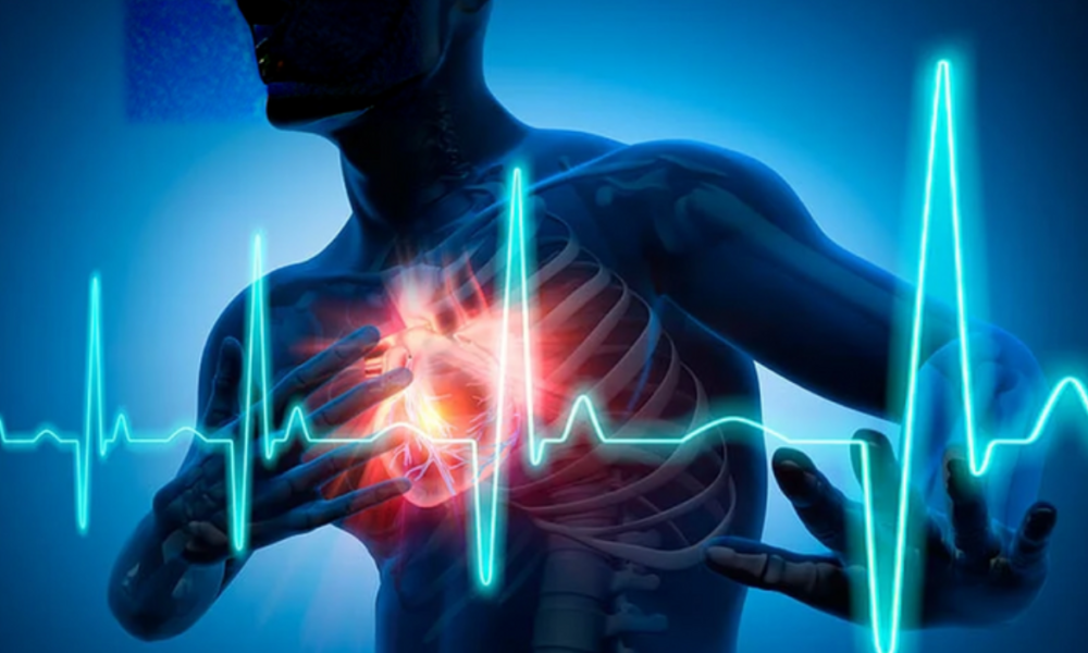 Early warning signs of a heart attack & how to save your life in seconds