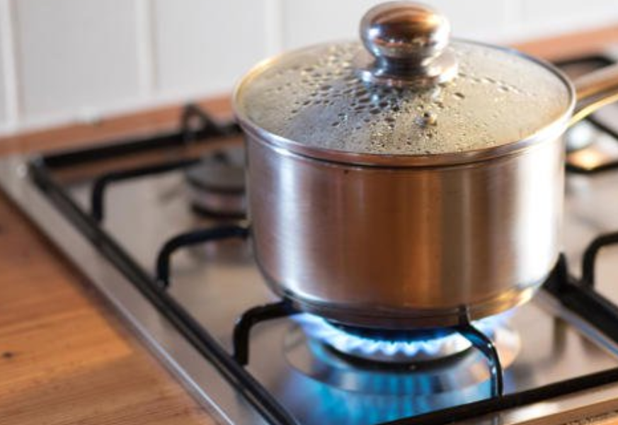 Gas Cooker Explosion: What You Should Never Do When Using A Gas Cooker To Avoid Becoming A Victim