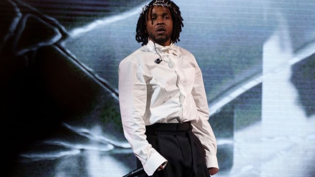 After Drake battle, Kendrick Lamar concert celebrates Los Angeles unity