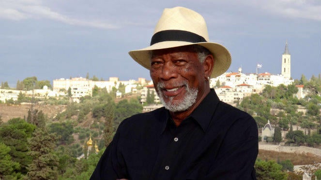 Morgan Freeman Calls Out AI “Scam” After Unauthorized Use of His Voice