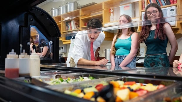 Liberals plan talks to launch school food program before end of next school year