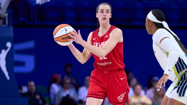 Caitlin Clark breaks WNBA’s single-game assist record with 19 in Fever’s loss to Wings