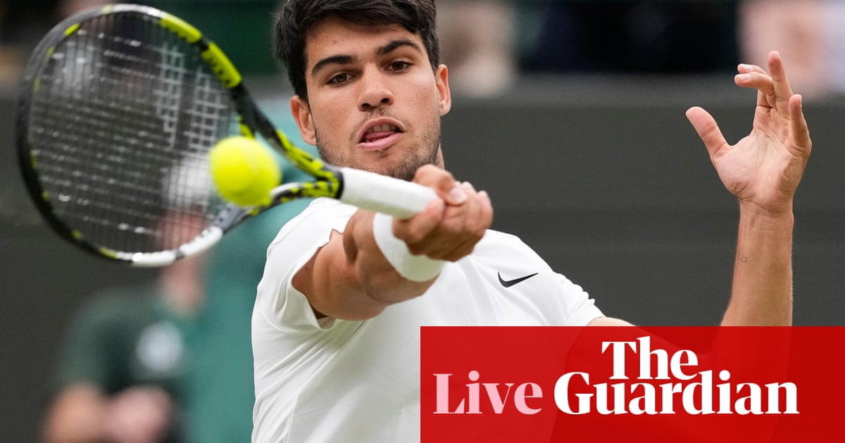 Wimbledon 2024: Sinner v Medvedev goes to fifth set, Alcaraz v Paul, Vekic eclipses Sun in quarter-finals – live | Wimbledon 2024