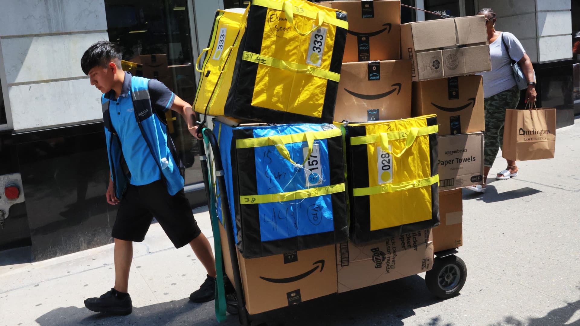 Amazon's Prime Day causes worker injuries, Senate probe finds