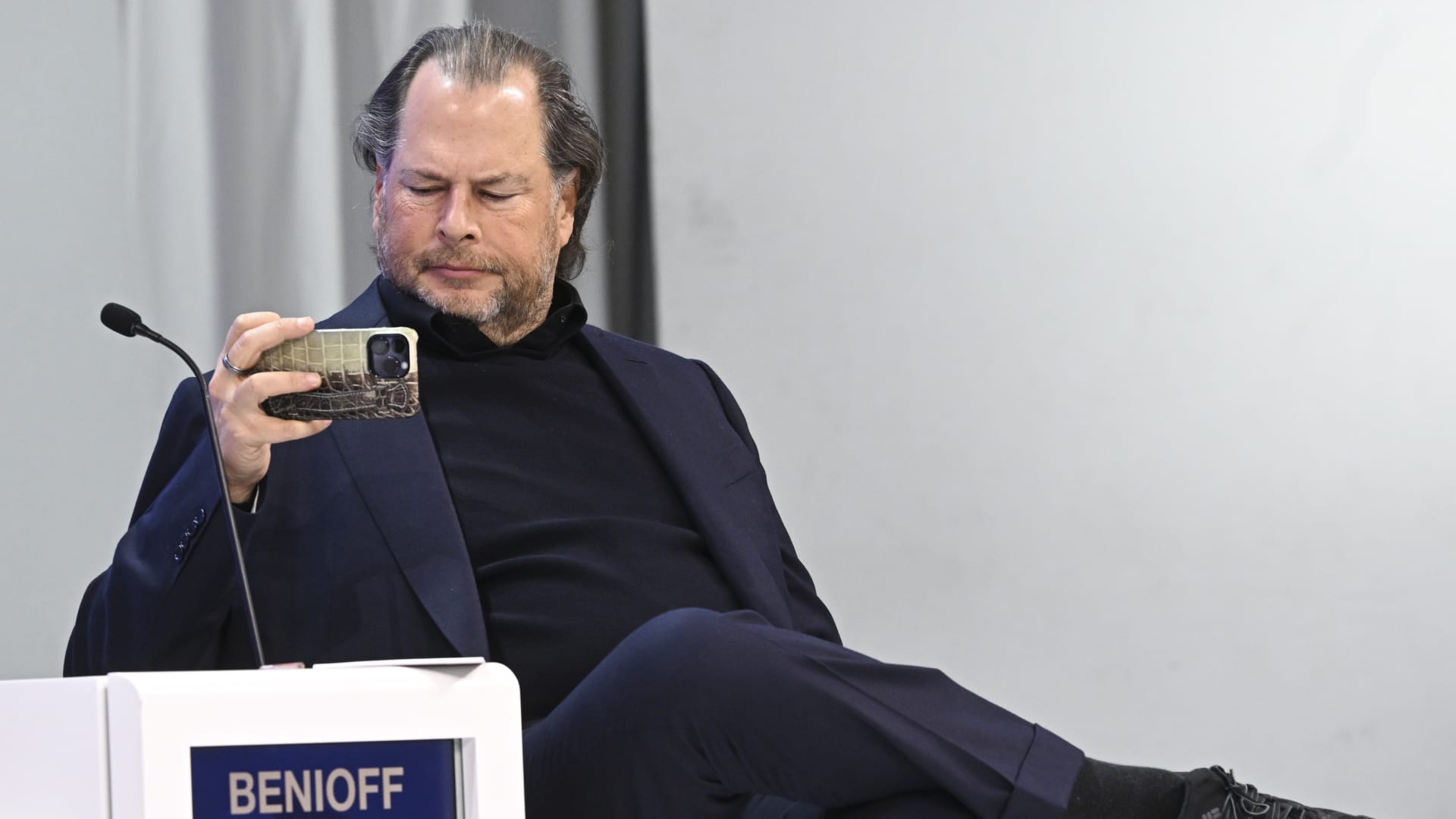 Salesforce shareholders vote against compensation for top executives