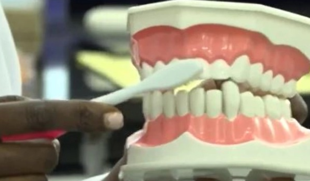 Should you brush your teeth before or after meal? Doctor gives best dental practices