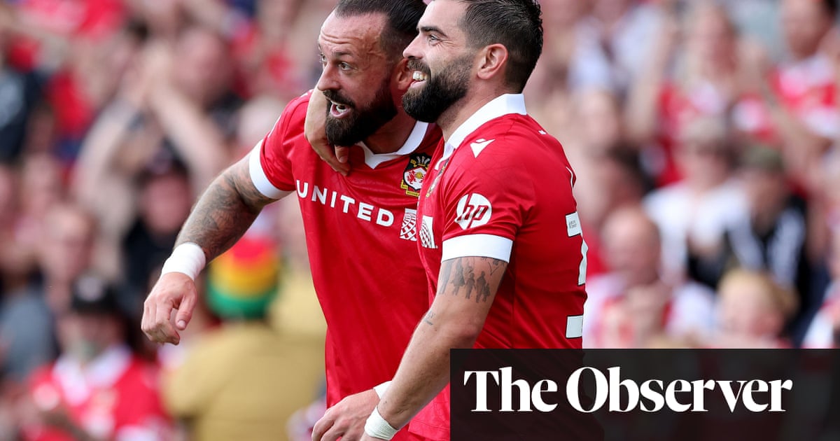 Fans marvel at Wrexham’s rise as League One campaign begins in style | League One