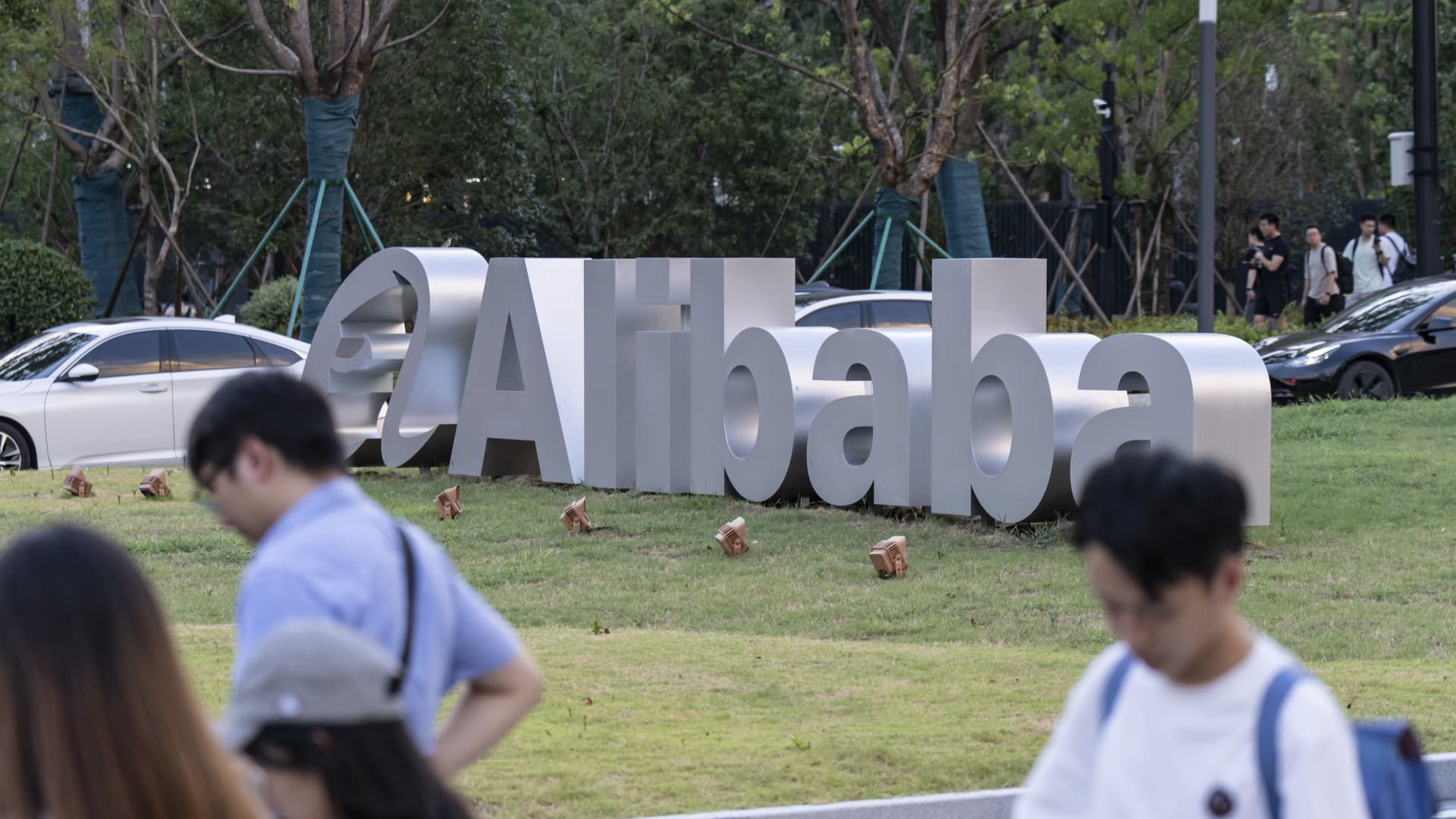 Alibaba shares dip 4% in premarket after earnings miss expectations despite cloud acceleration