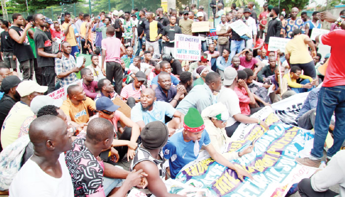 #EndBadGovernance protesters in Ojota