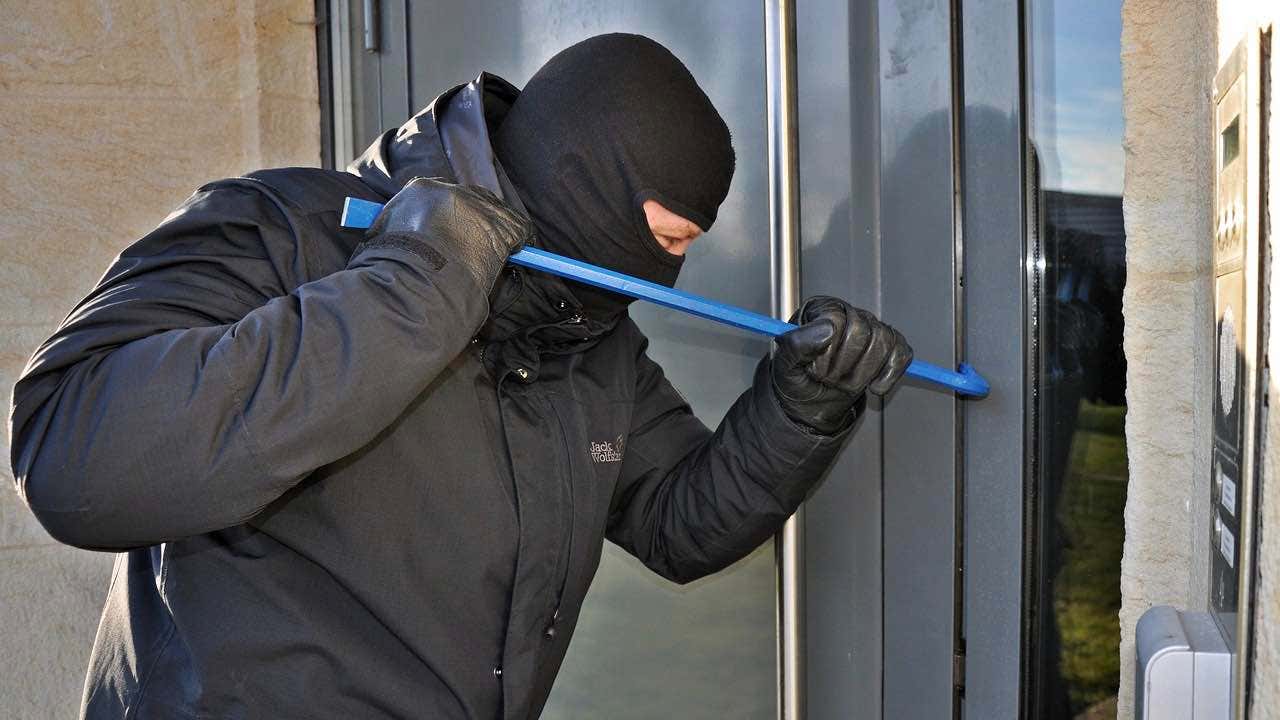 Is your home being targeted? Uncover subtle signs burglars don’t want you to see