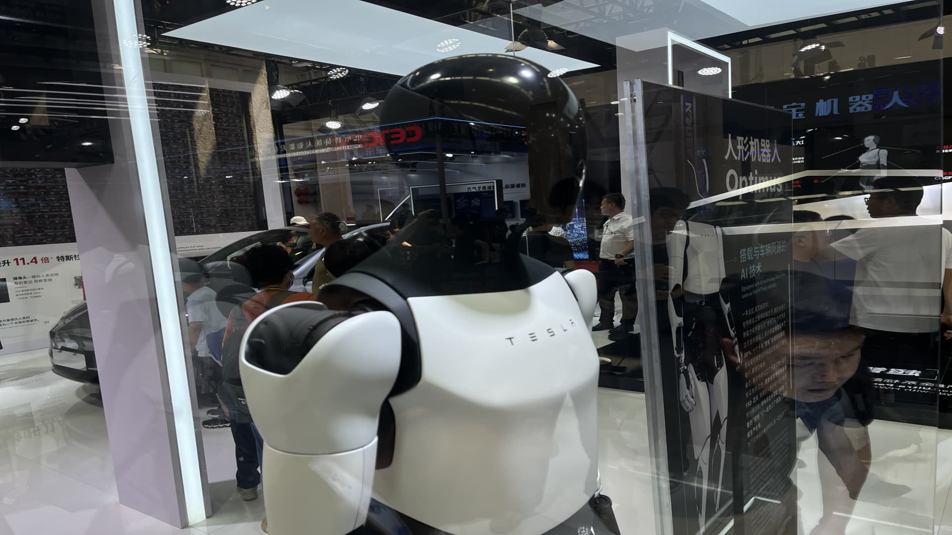 Tesla’s Optimus faces humanoid competition at Beijing robot conference