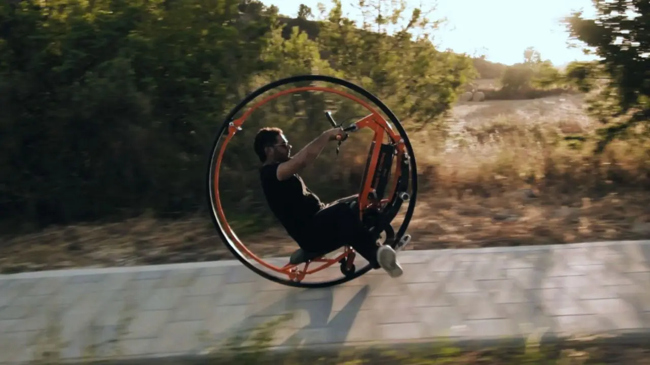 Who came up with this crazy but cool electric monowheel?