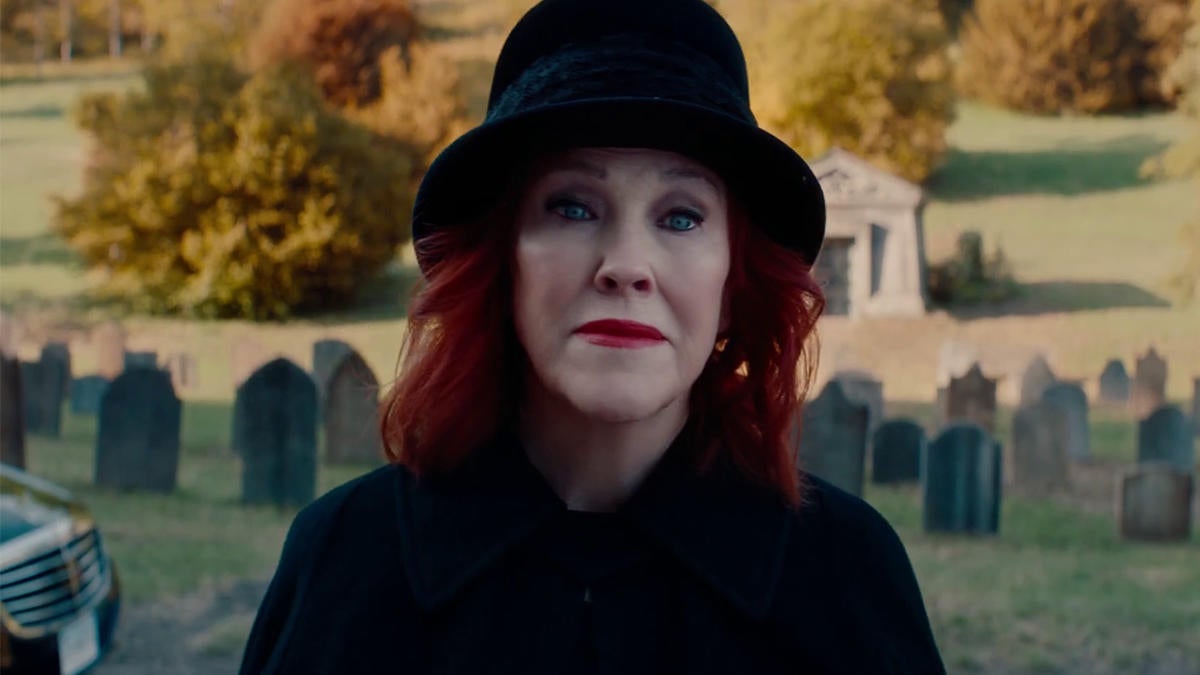 Catherine O’Hara Reveals How Re-Watching the Original Movie Informed the Sequel