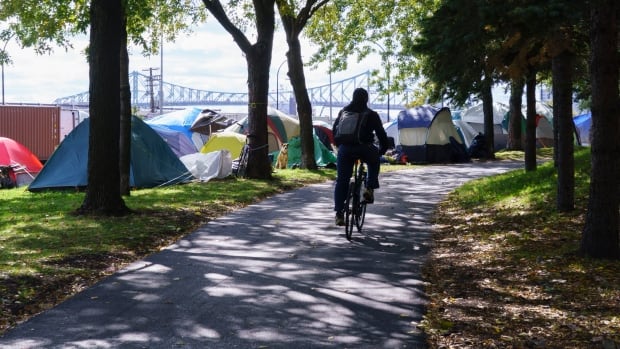 Tensions are rising between Montreal's residents and unhoused people. Is cohabitation possible?