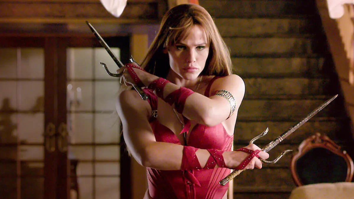 Jennifer Garner Shares Behind-the-Scenes Look at Elektra Training