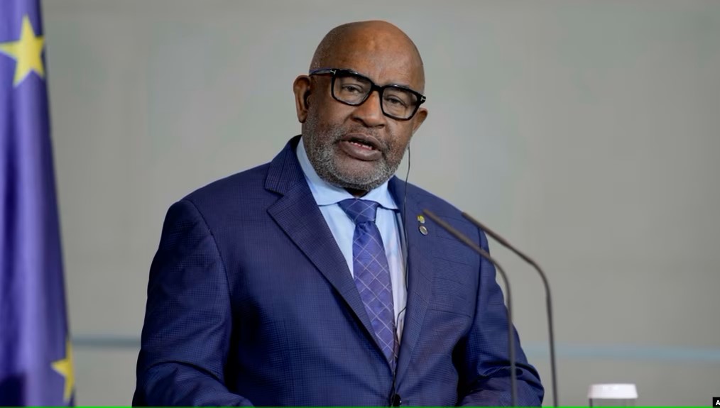 Comoros president wounded in knife attack