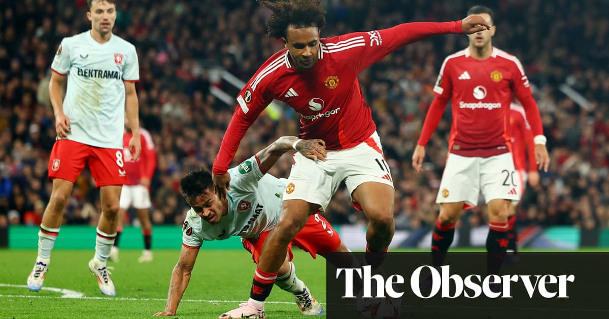 Ten Hag places faith in United’s youth revolution but the stakes are high | Manchester United