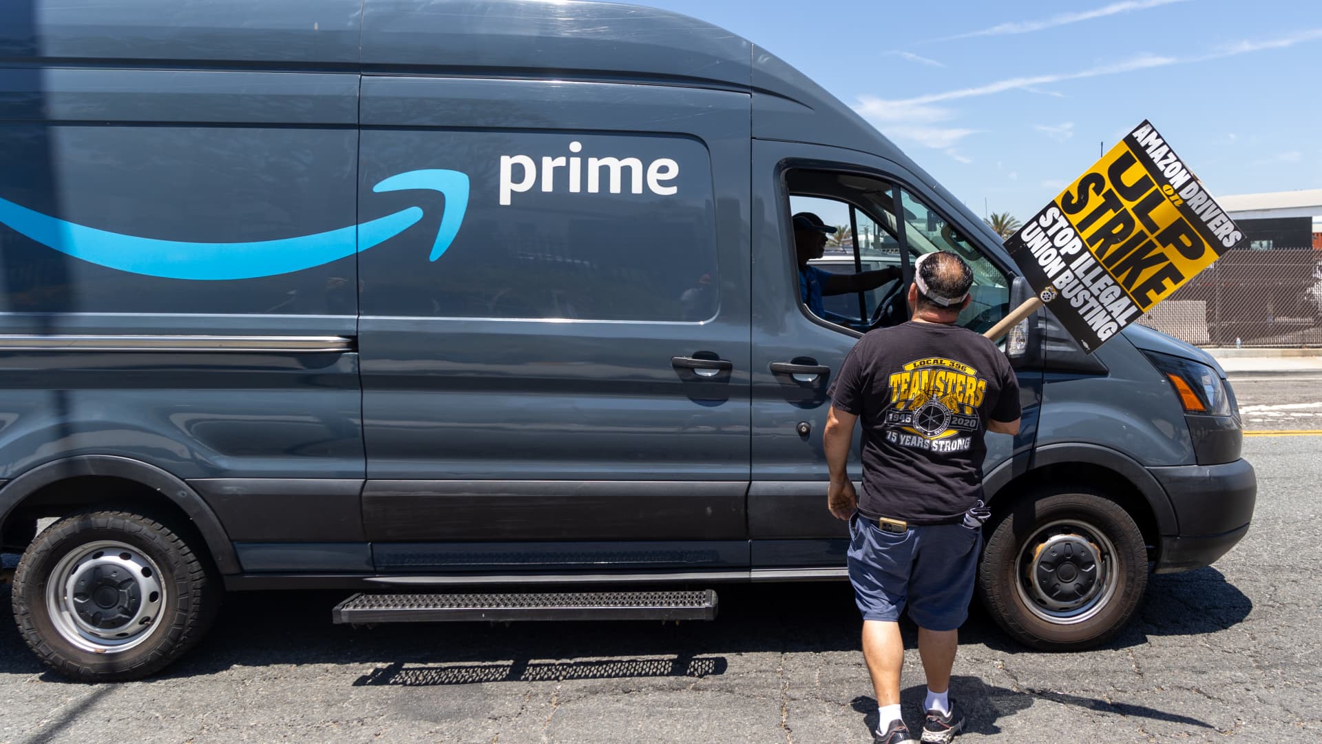 Amazon is ‘joint employer’ of some delivery drivers, NLRB says