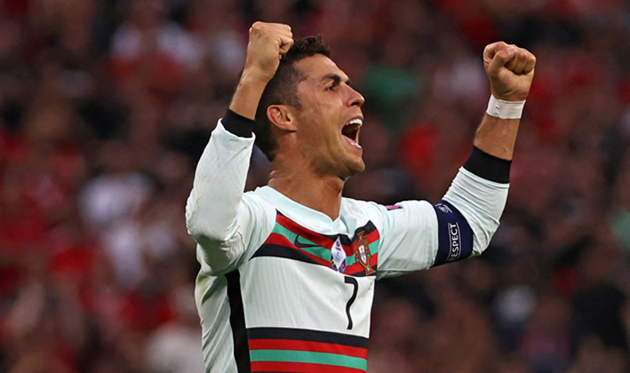 Cristiano Ronaldo makes history, becomes first player to score 900 goals