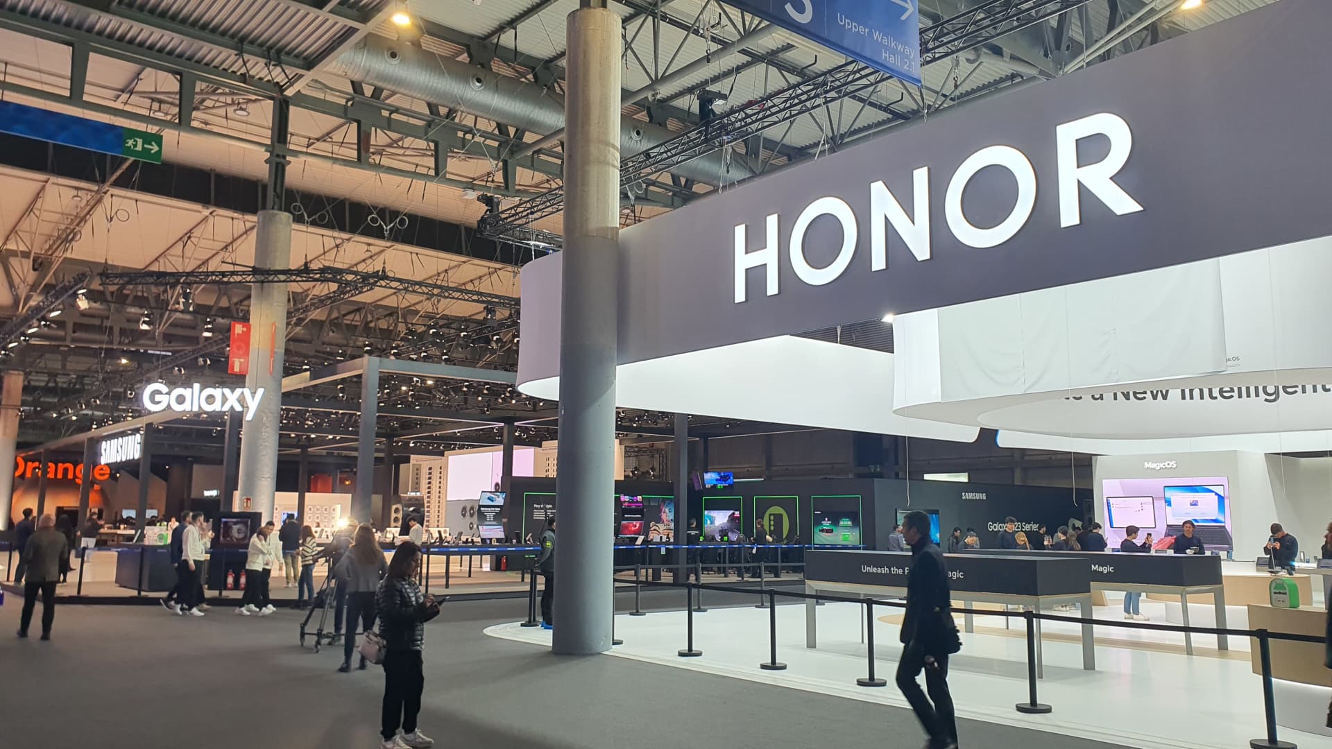 Honor announces AI assistant as it looks to get ahead of Apple in China