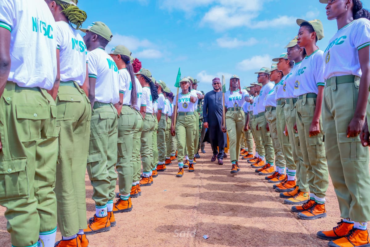 Zamfara State Governor Dauda Lawal with NYSC members