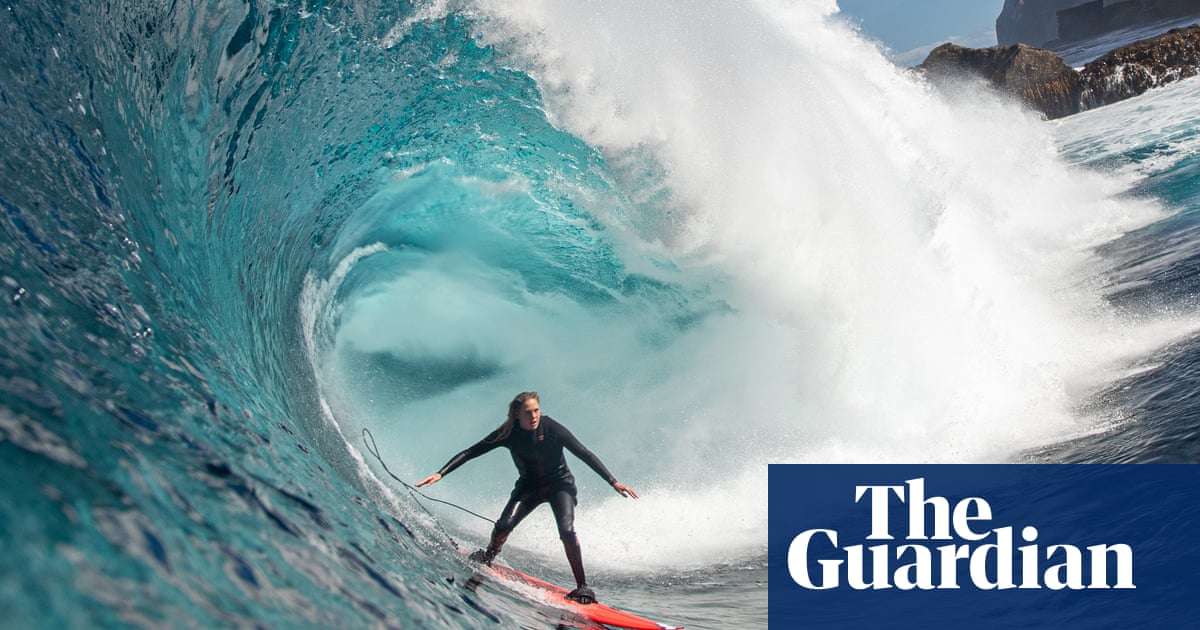 Sydney’s Laura Enever crowned surfer of the year after slaying record-breaking 13-metre wave | Surfing