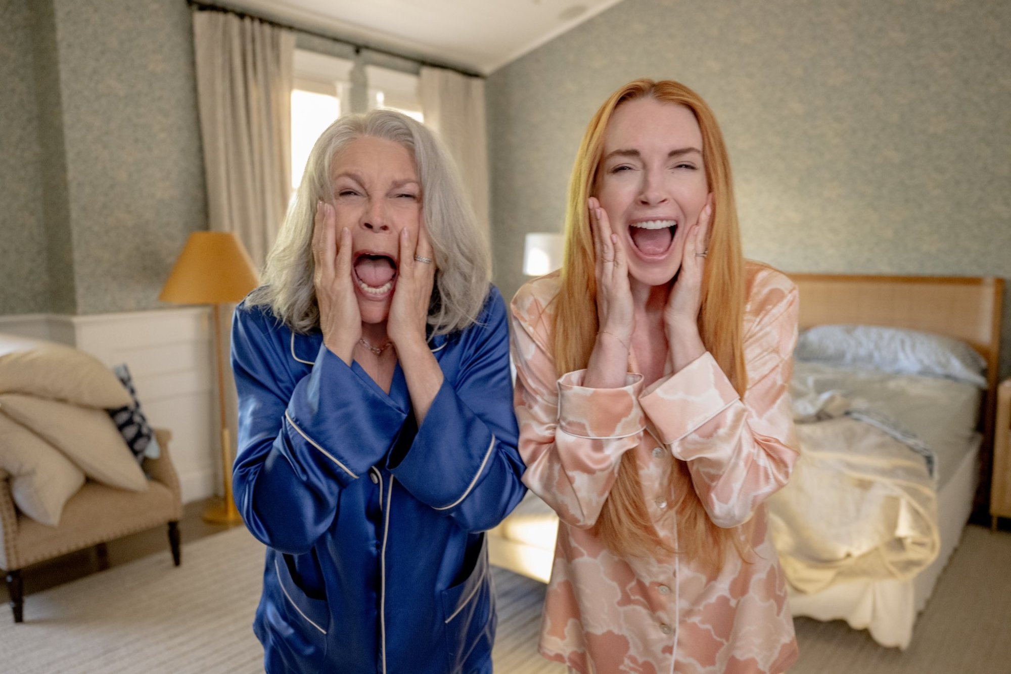 Jamie Lee Curtis and Lindsay Lohan in