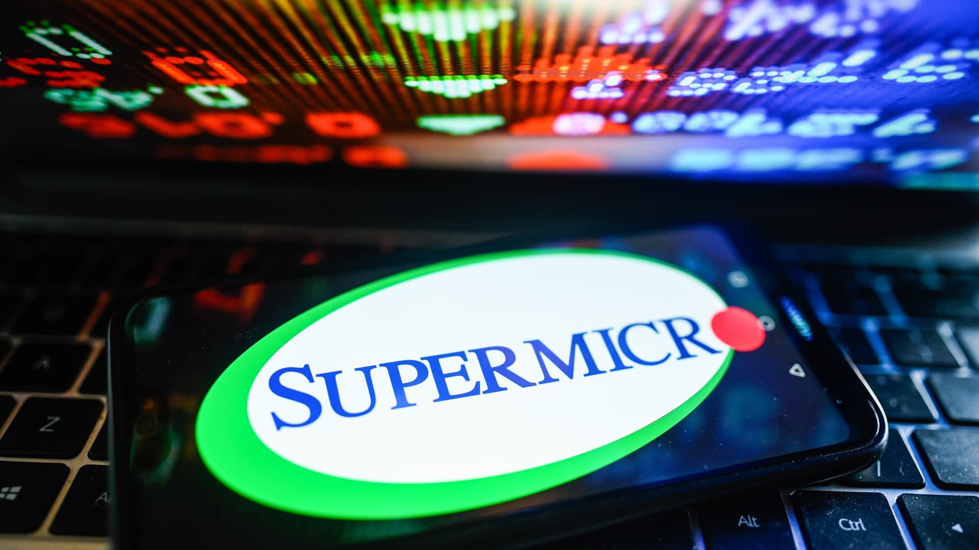 Super Micro auditor resigns after raising concerns months earlier