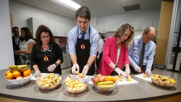 Manitoba reaches deal to join federal school food program