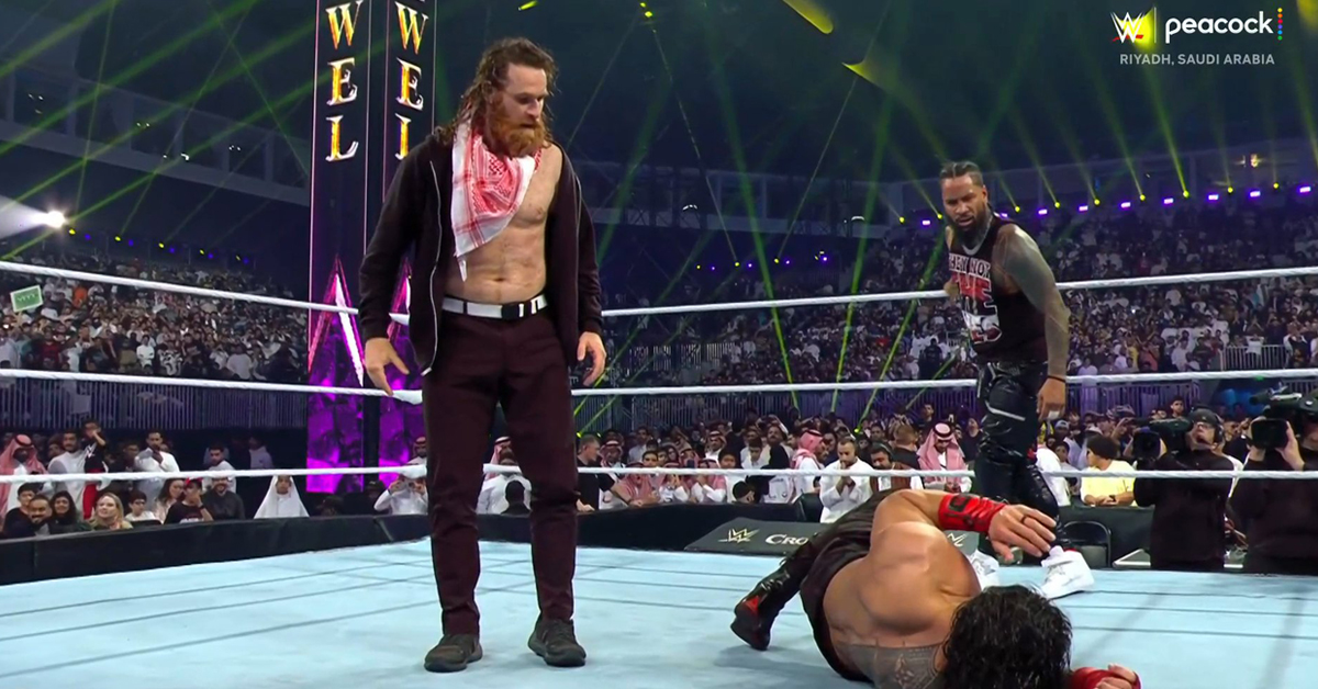 WWE's Solo Sikoa Pins Roman Reigns, Sami Zayn Reunites with The Bloodline at Crown Jewel